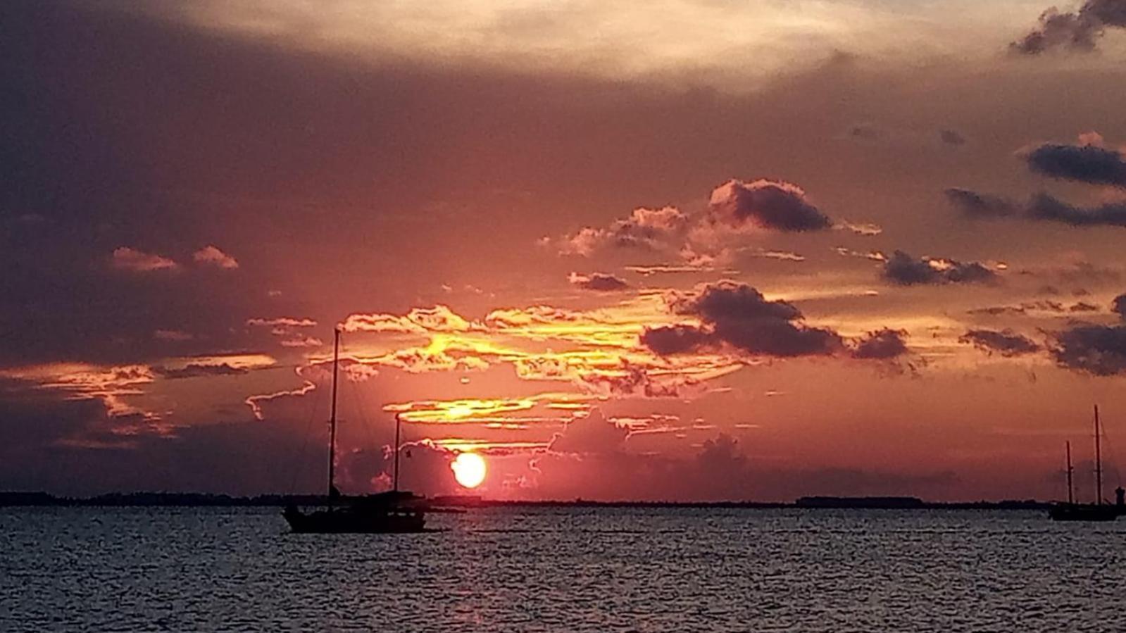 Walk Barefoot To Beach! Two Bathrooms! Entire Private Sailboat *